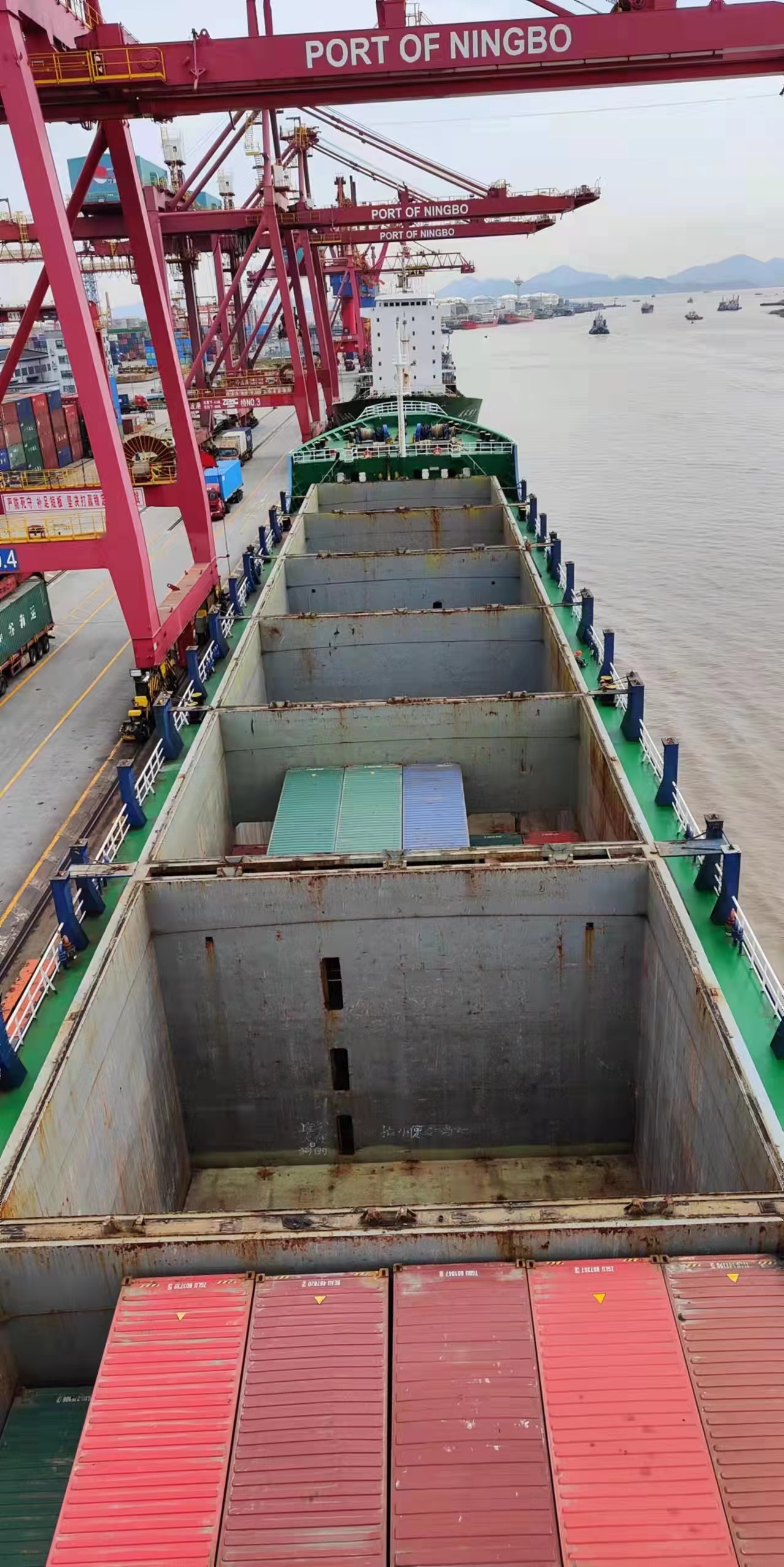 2006-12000噸  集裝箱船-780teu