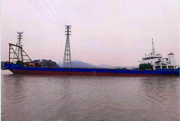 2011年-4400噸-后駕甲板駁船