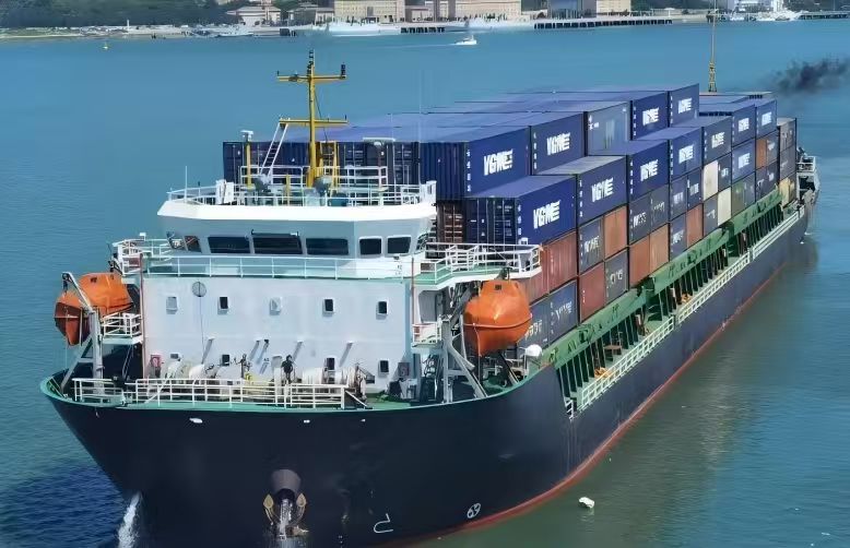 2024-13800噸  集裝箱船-818teu