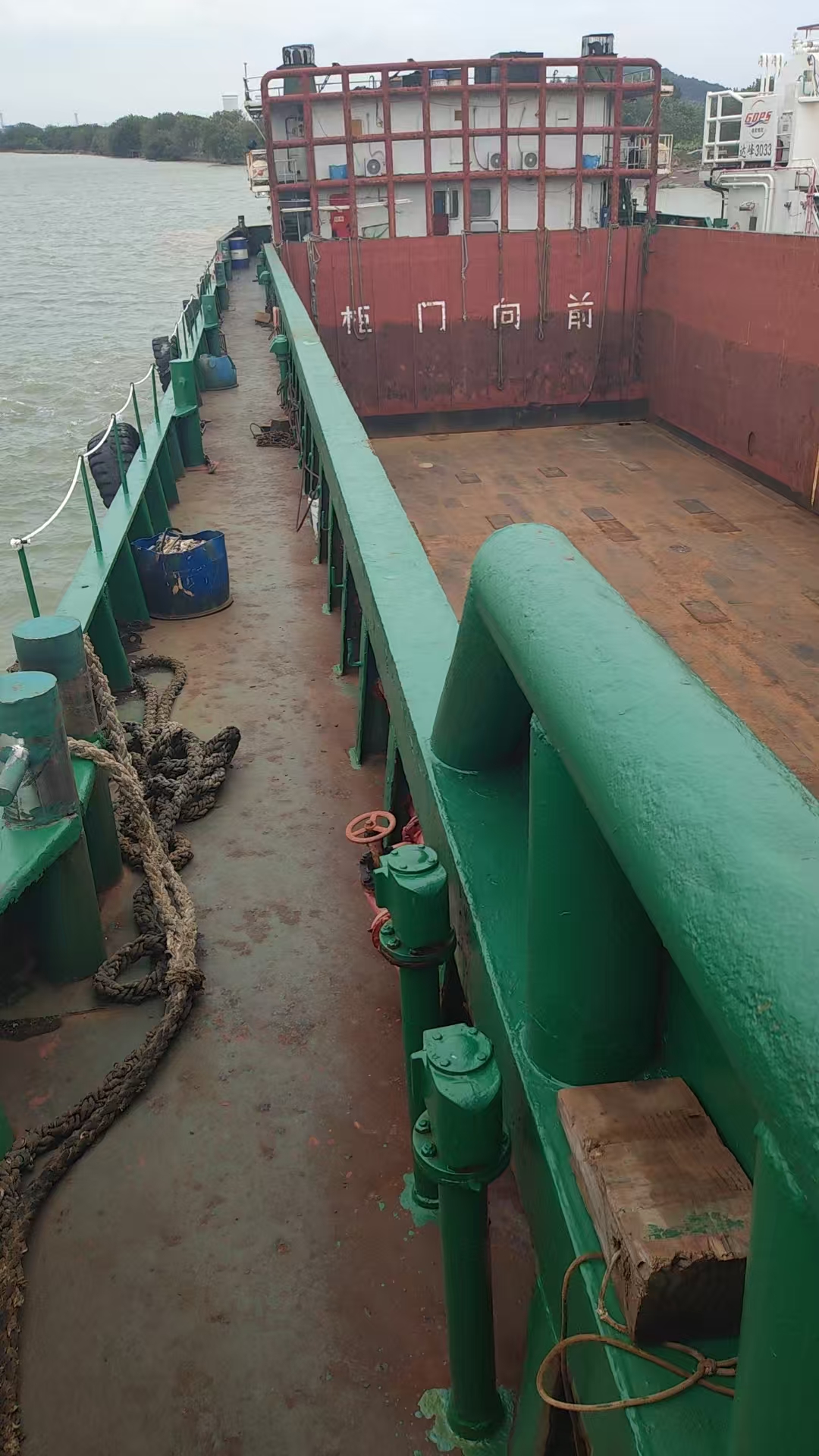 2010-1800噸  集裝箱船-180teu