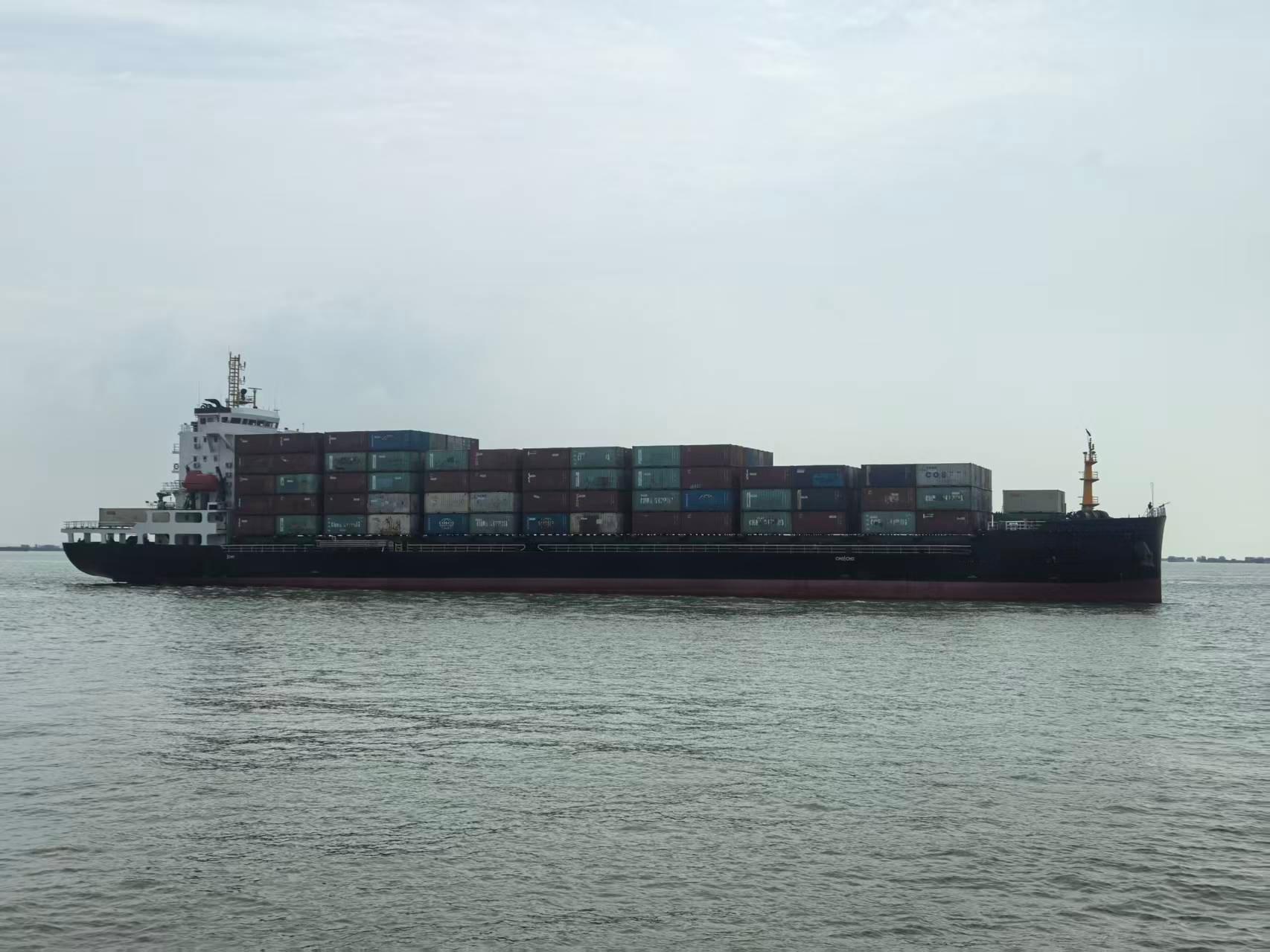 2023-15000噸  集裝箱船-977teu