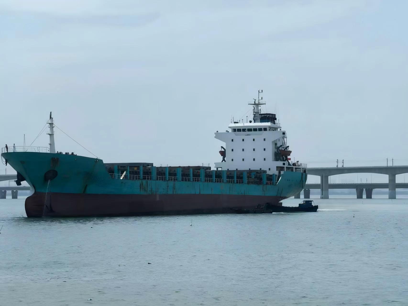 2008-10300噸  集裝箱船-724teu